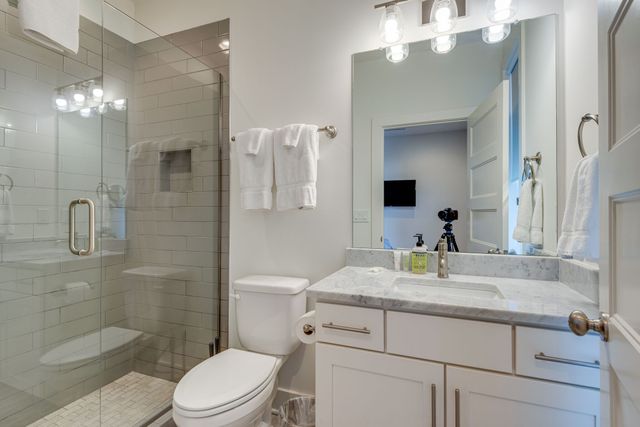 1111 Baptist World Center Dr Apt 9, Nashville, TN 37207