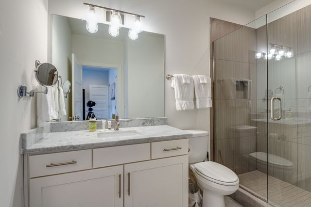 1111 Baptist World Center Dr Apt 9, Nashville, TN 37207