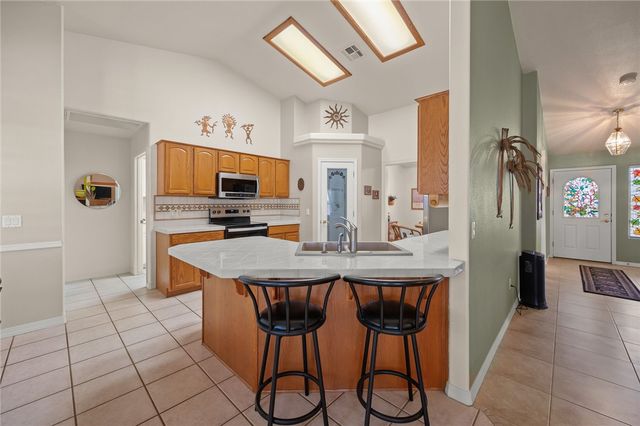 2836 Mountain Trail Road, Kingman, AZ 86401