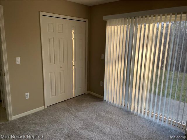 924 Sandalwood Drive, Troy, MI 48085