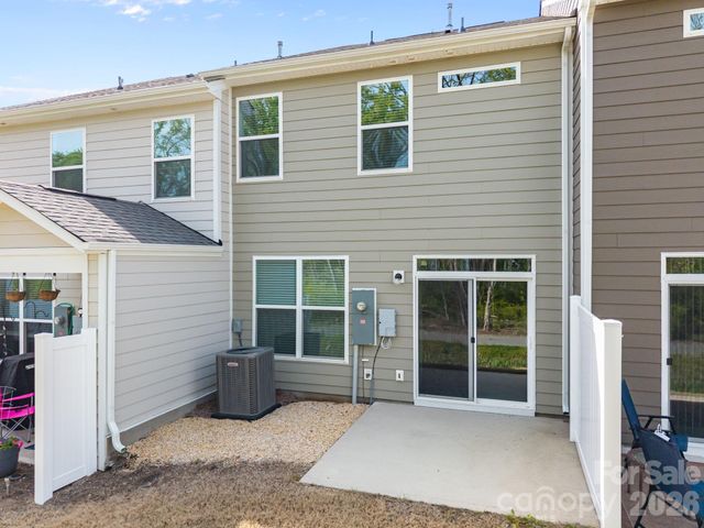 3950 Rothwood Lane, Harrisburg, NC 28075