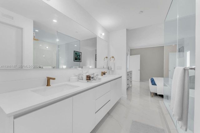 700 NE 24th St 1405, Miami, FL 33137