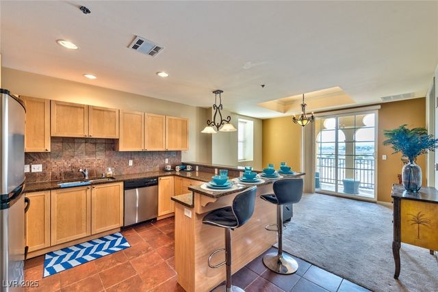 2405 West Serene Avenue 703, Las Vegas, NV 89123