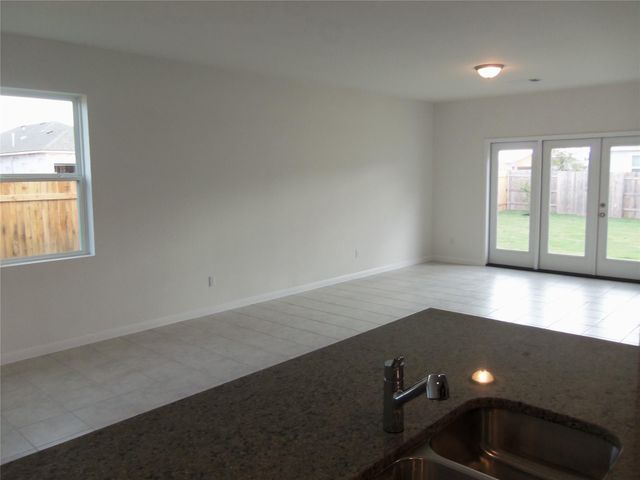303 Cold Springs LOOP, Bastrop, TX 78602