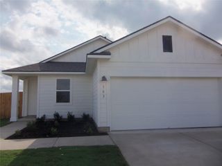 303 Cold Springs LOOP, Bastrop, TX 78602