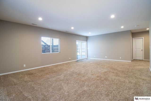9250 Eagleton Lane, Lincoln, NE 68505