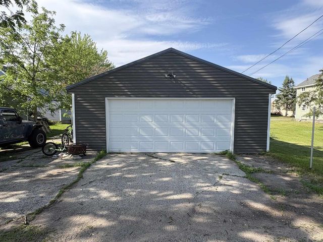 306 2ND STREET, Oconto, WI 54153