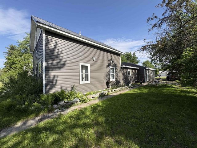 306 2ND STREET, Oconto, WI 54153