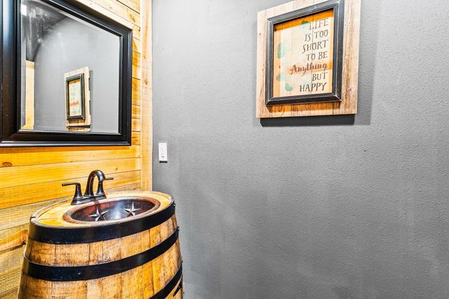 807 Whitehead Drive, Diboll, TX 75941