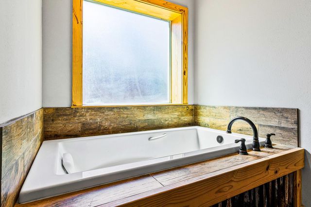 807 Whitehead Drive, Diboll, TX 75941