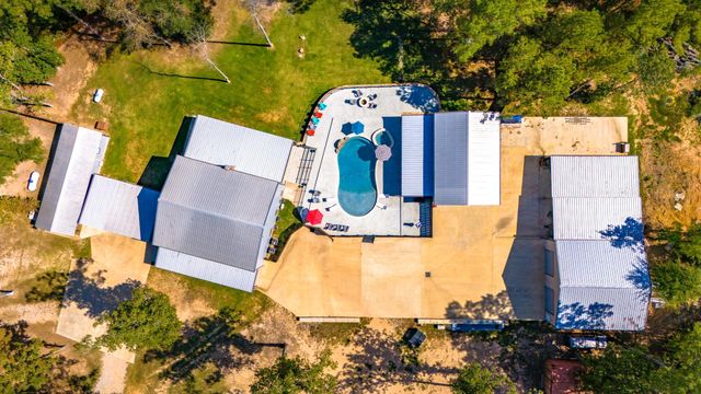 807 Whitehead Drive, Diboll, TX 75941