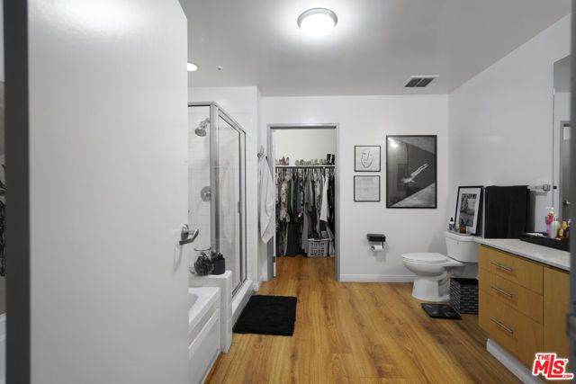 1130 S Flower Street 215, Los Angeles, CA 90015