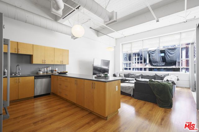 1130 S Flower Street 215, Los Angeles, CA 90015