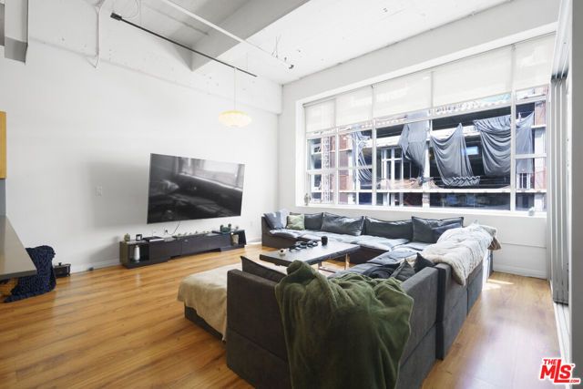 1130 S Flower Street 215, Los Angeles, CA 90015