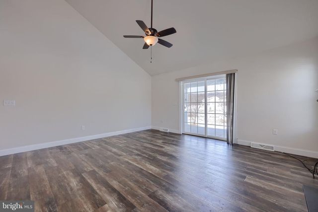 310 ANDREW DR, York, PA 17404