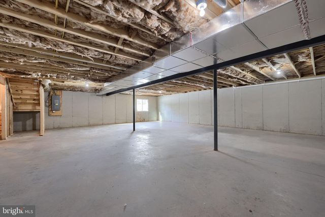 310 ANDREW DR, York, PA 17404