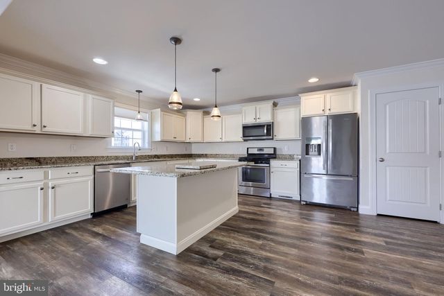 310 ANDREW DR, York, PA 17404