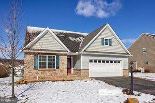 310 ANDREW DR, York, PA 17404