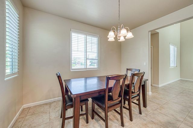 4122 Heritage Avenue, Clovis, CA 93619
