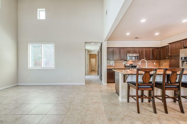 4122 Heritage Avenue, Clovis, CA 93619