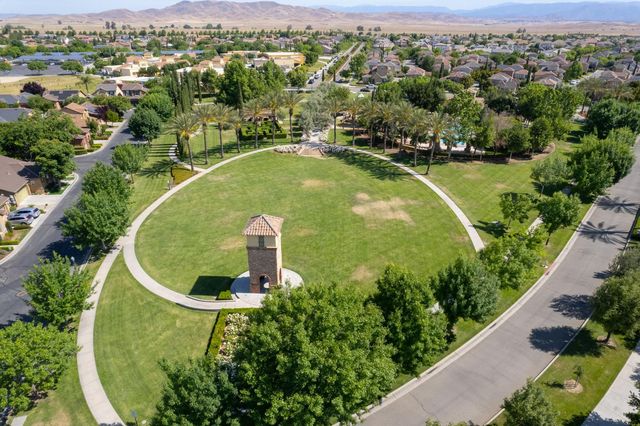 4122 Heritage Avenue, Clovis, CA 93619