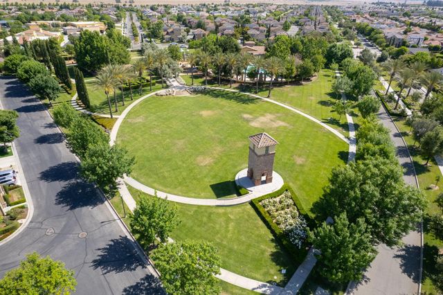 4122 Heritage Avenue, Clovis, CA 93619