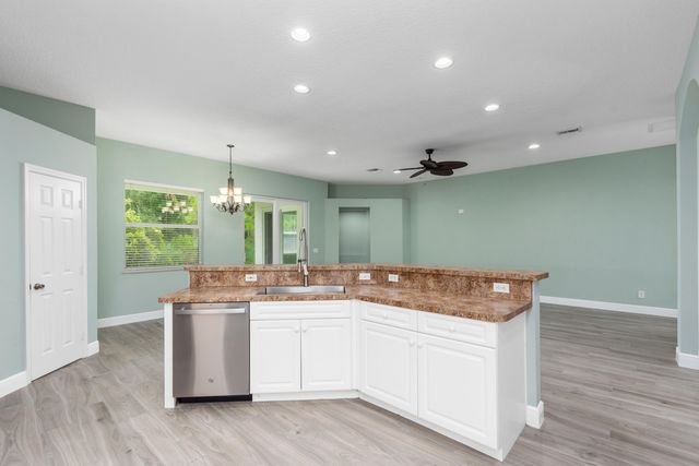 501 NW Pine Sap Place, Jensen Beach, FL 34957