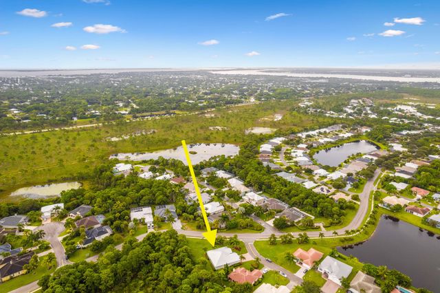 501 NW Pine Sap Place, Jensen Beach, FL 34957