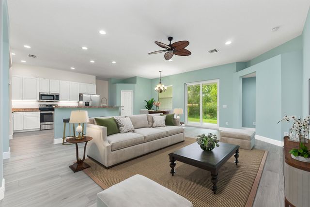 501 NW Pine Sap Place, Jensen Beach, FL 34957