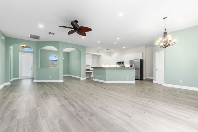 501 NW Pine Sap Place, Jensen Beach, FL 34957