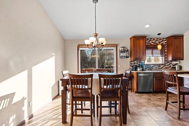 4824 ISABELLA CIRCLE, Hobart, WI 54155