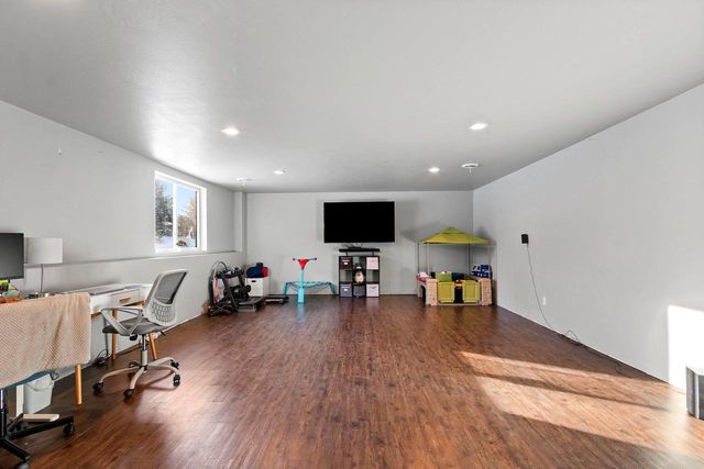 4824 ISABELLA CIRCLE, Hobart, WI 54155