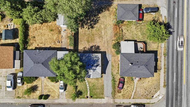 923 E Courtland Ave, Spokane, WA 99207