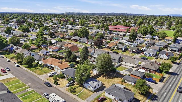 923 E Courtland Ave, Spokane, WA 99207