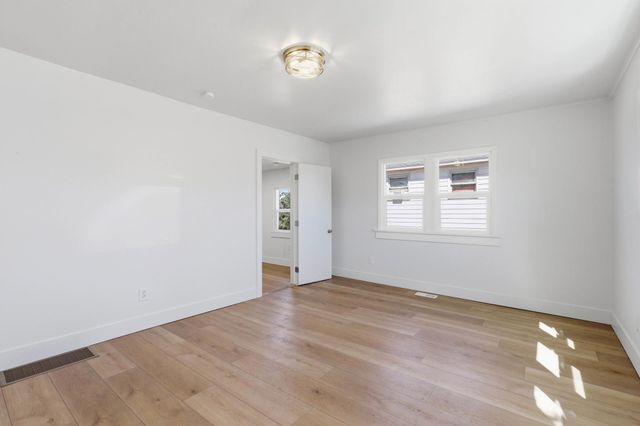 923 E Courtland Ave, Spokane, WA 99207