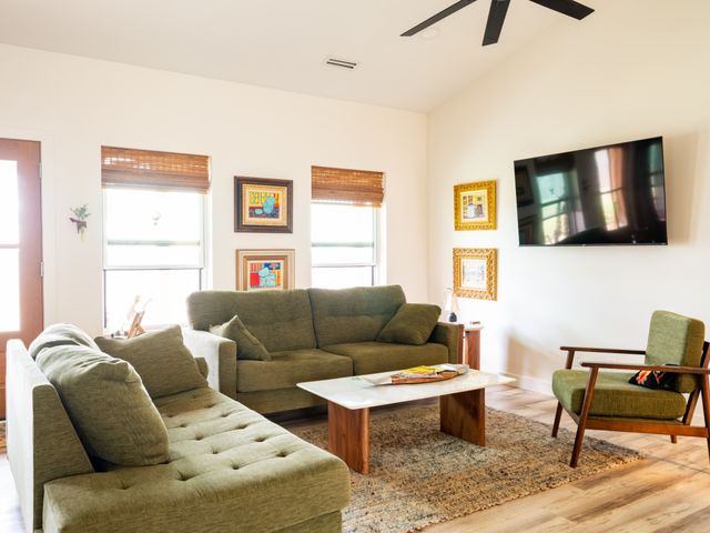 7050 Bakerville Rd, Waverly, TN 37185