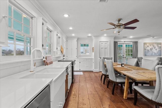 462 Exotic Isle Drive, Bay City, TX 77457