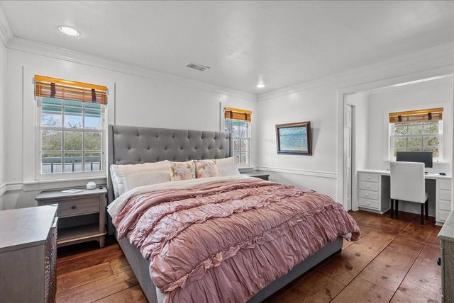 462 Exotic Isle Drive, Bay City, TX 77457