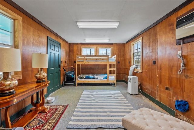 462 Exotic Isle Drive, Bay City, TX 77457