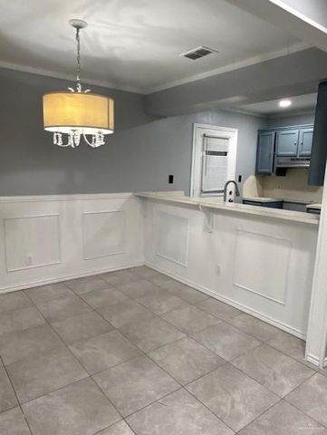 2924 N Brenda Street, Edinburg, TX 78541