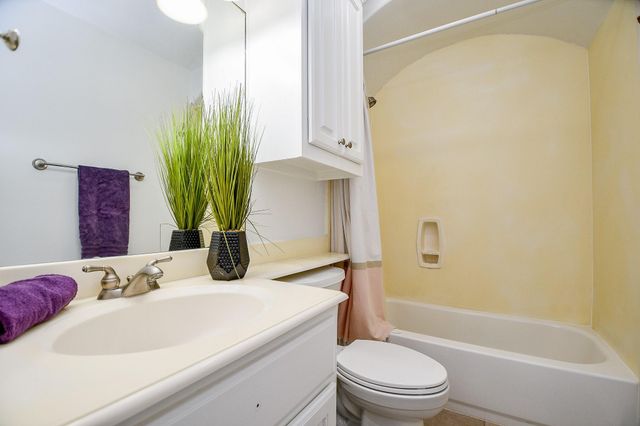 4212 Stonebridge Drive, Missouri City, TX 77459