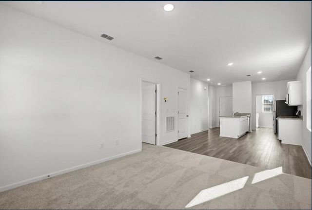 1016 Carriage Wood Circle, Ridgeville, SC 29472