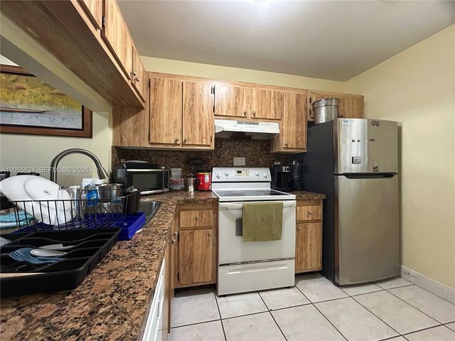 15710 E Waterside Circle 203, Sunrise, FL 33326