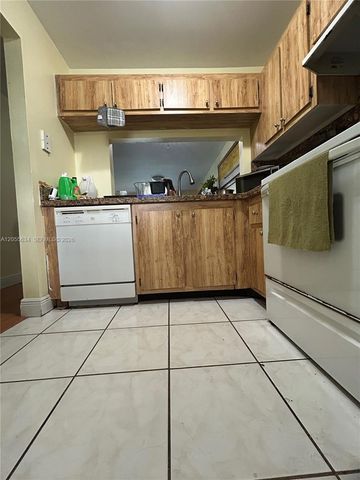 15710 E Waterside Circle 203, Sunrise, FL 33326