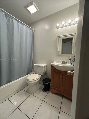 15710 E Waterside Circle 203, Sunrise, FL 33326