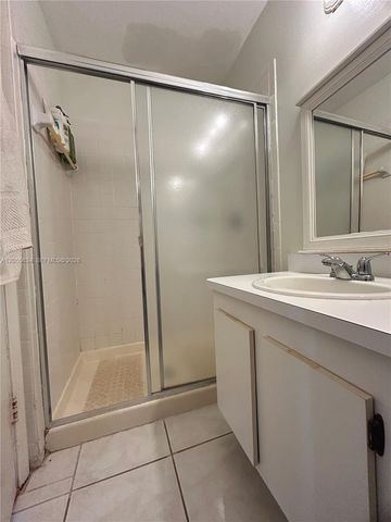 15710 E Waterside Circle 203, Sunrise, FL 33326