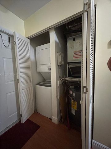 15710 E Waterside Circle 203, Sunrise, FL 33326