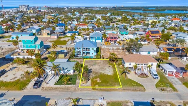 151 Mid Island DR, Fort Myers Beach, FL 33931