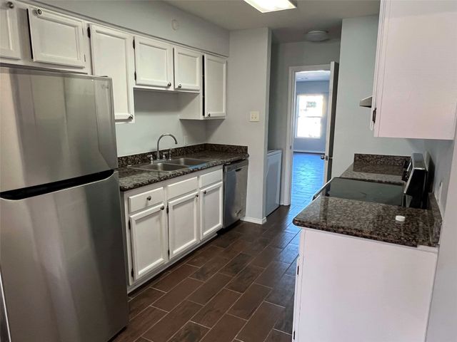 1020 Vera Court, Irving, TX 75060