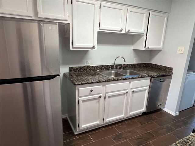 1020 Vera Court, Irving, TX 75060